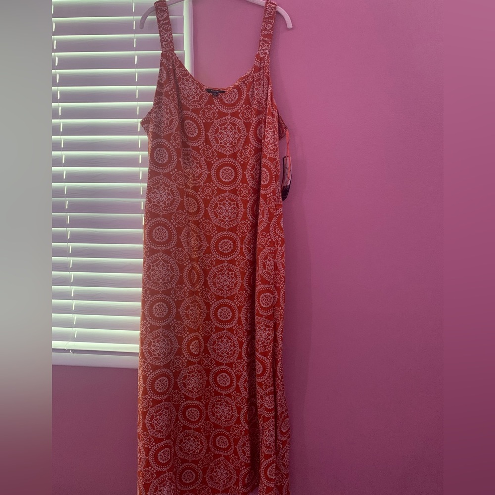 Womens brand new maxi dress- NWT
